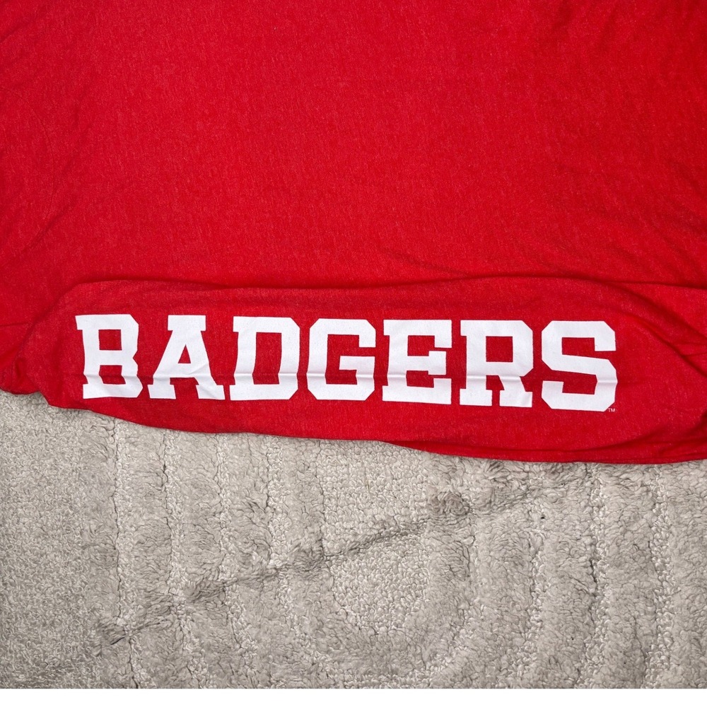 Pressbox Wisconsin Badgers T-Shirt Women M Red Long Sleeve Graphic NWT - Picture 5 of 10